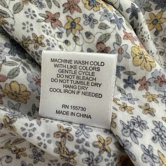 Jane and Delancey Floral Shirt Womens Large Button Up Roll Tab V Neck Rayon Top - Picture 9 of 10